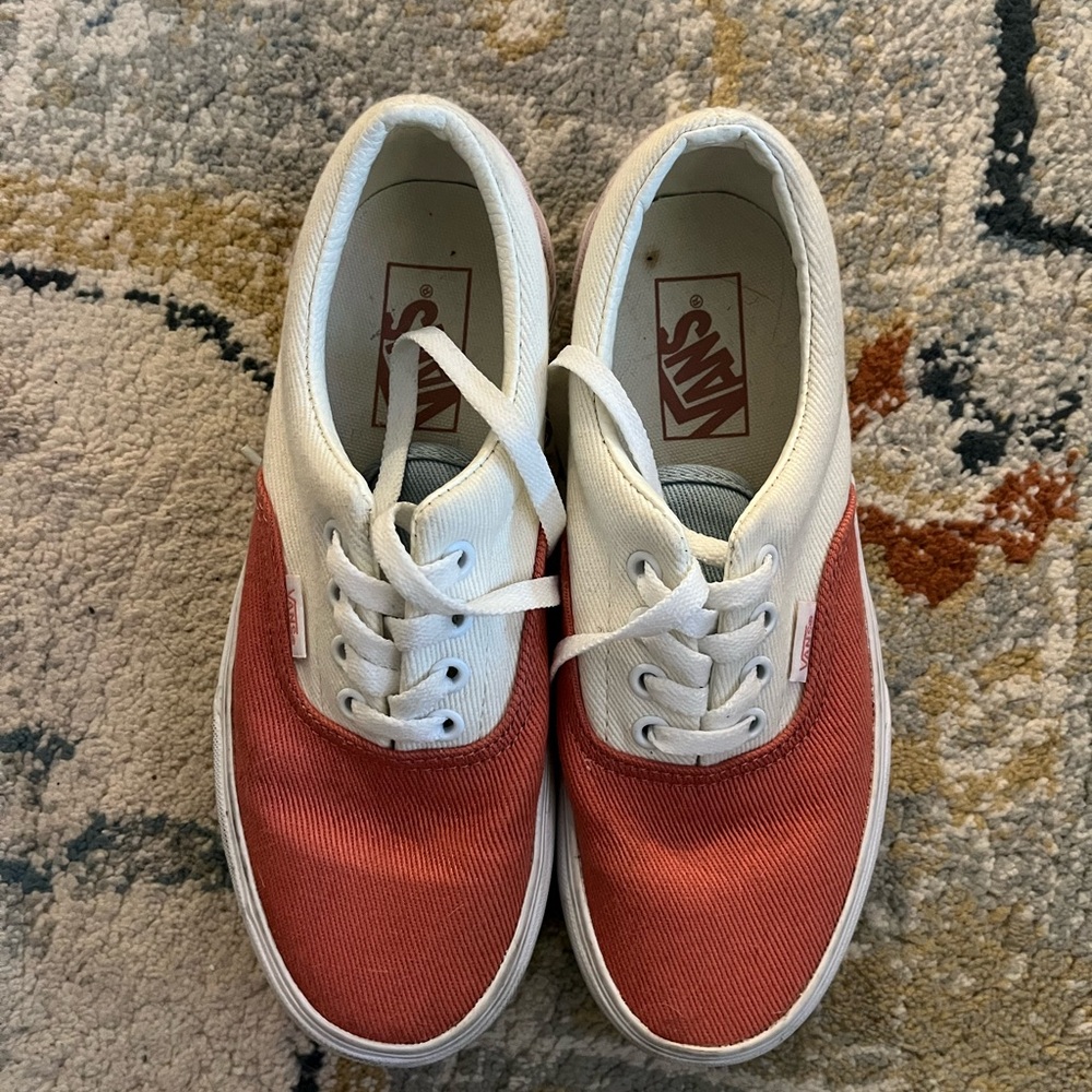 Vans - Picture 5 of 6